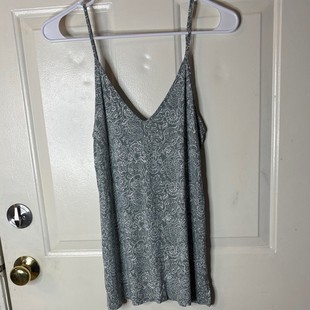 Old Navy Gray Floral V-Neck Slip Camisole